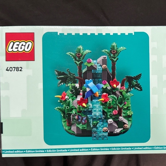 LEGO 40782  "Tropical Rainforest Diorama" UNOPENED - Picture 2 of 2